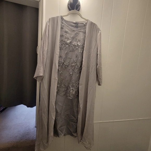 Mother of bride/grandmother dress - Picture 2 of 5